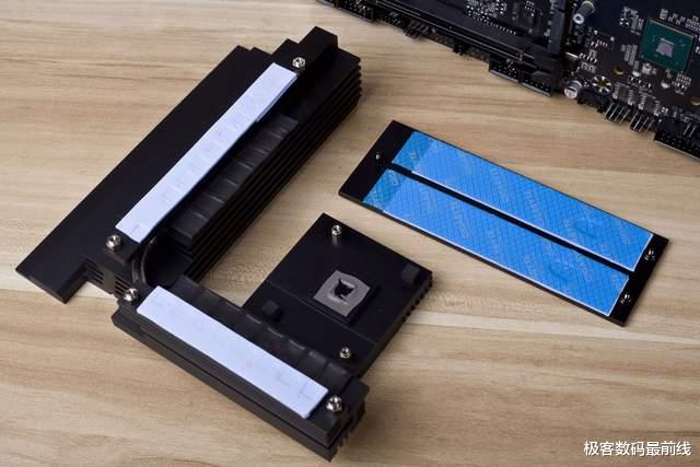 技嘉|战利品陆续到货,R7 7700X+技嘉B650M小雕AX+先马“海景房”体验