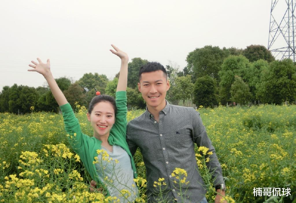 国足|国足队长坚持吃海参！踢越南躲球惹争议，女足姑娘舍身拼堵保胜利