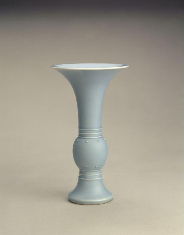 汝窑|红楼梦中贾府的3件汝窑瓷器,是真的宋代汝瓷瓷器,还是仿品?