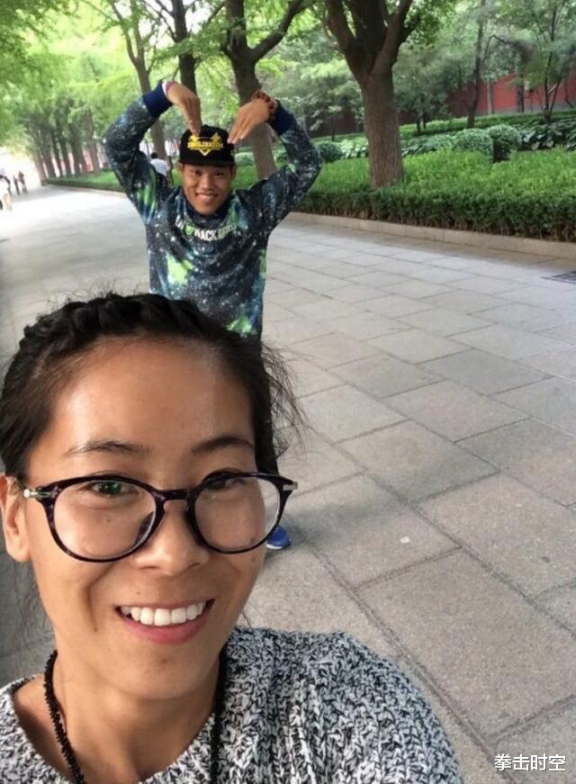 李景亮|痛心!李景亮KO散打沙皇本该高兴,但为了养家他不得不禁欲一年