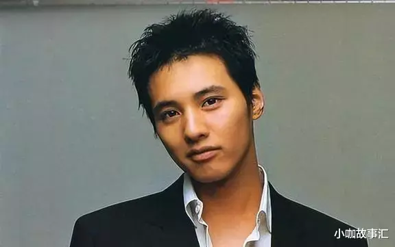 明星|他10年没拍戏，单凭一张脸，就有花不完的代言费，网友：羡慕了