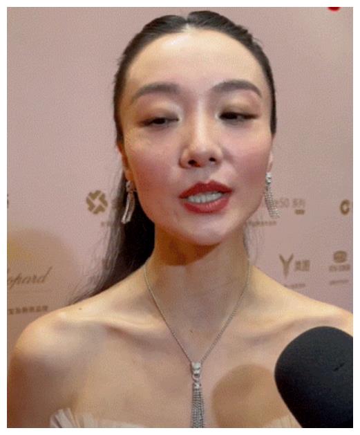 金鸡奖幕后：8位女星真实样貌曝光，高圆圆老态明显，杨颖痘痘肌