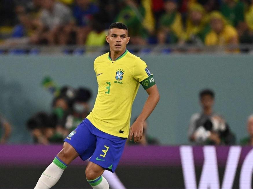 内马尔因伤缺战！维尼修斯造险，世界第一难以撼动瑞士铁桶阵！