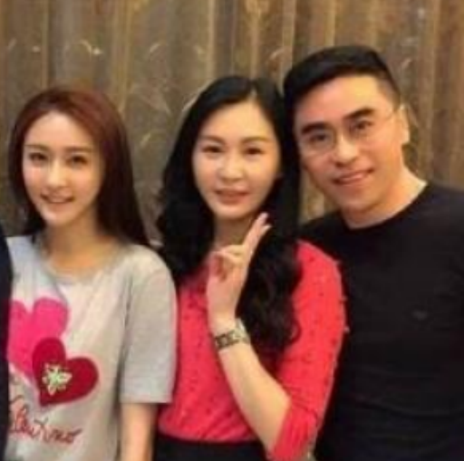 陈冰|她隐瞒结婚参加好声音,爆红后马上和丈夫离婚,后遭抵制只能退圈