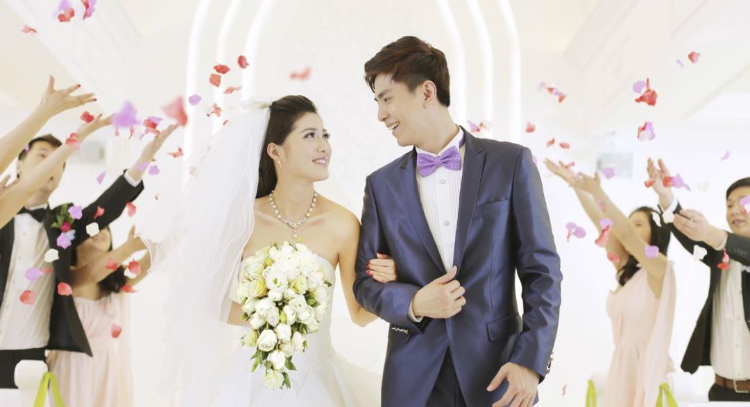 婆婆每月要生活费,带孩子还加钱,死后她留百万遗产给我们!