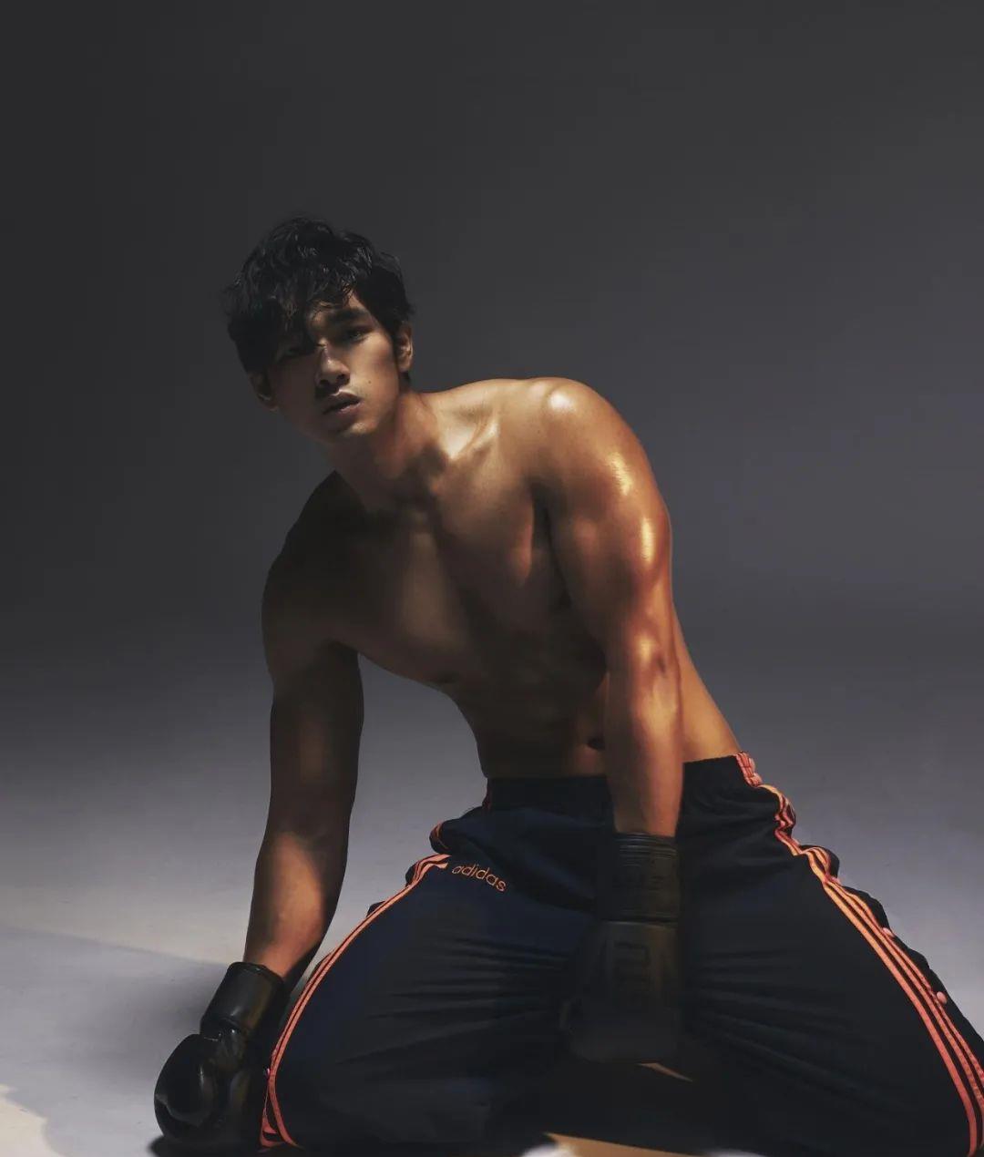 周杰伦|丰田广告男模找到了，他还出现在周杰伦的广告里