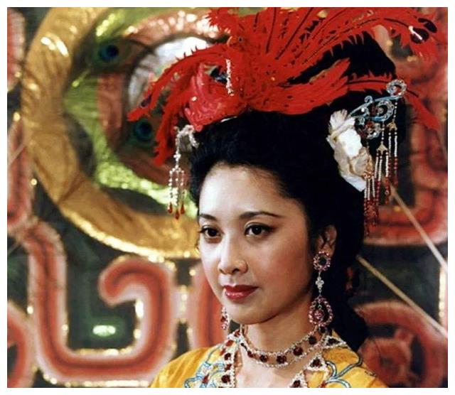 军人|醒醒吧！拜托某些人就别演中国军人了，这8位演员扮起来才像军人