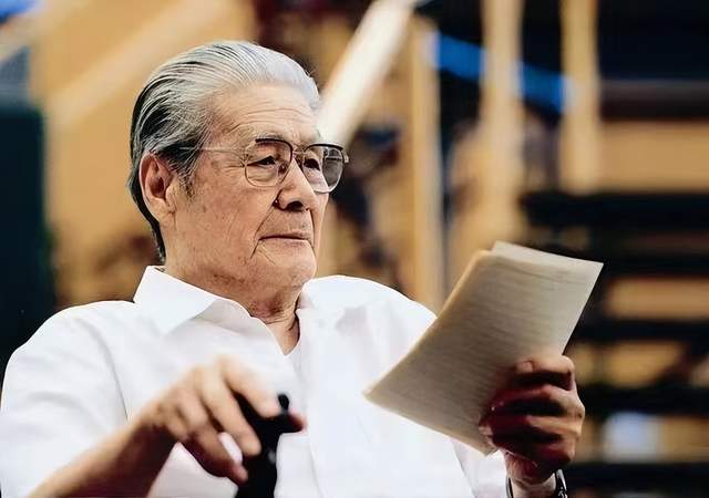 蓝天野|蓝天野：有尊严地谢幕