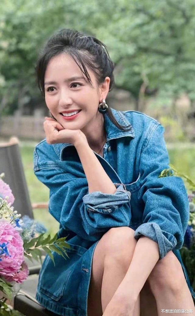 佟丽娅|佟丽娅39岁生日，现场收到玫瑰花，前夫祝福疑透露丫丫感情现状