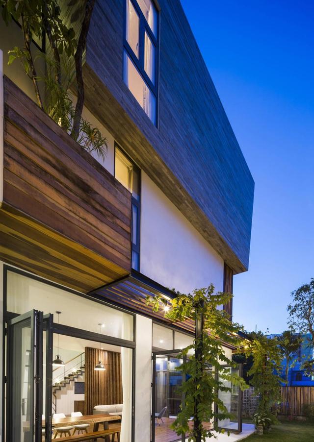 厉害了!240自建房,装修可不输城里别墅,院中廊架让人心生向往