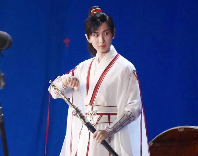 成毅|《沉香如屑》导演多欣赏成毅？二搭合作《莲花楼》，主动宣传新剧