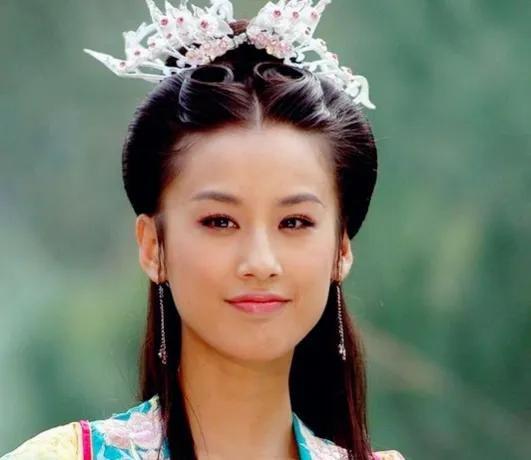 黄圣依|黄圣依:被杨子600万“赎身”,结婚8年不公布,如今又传婚变传闻