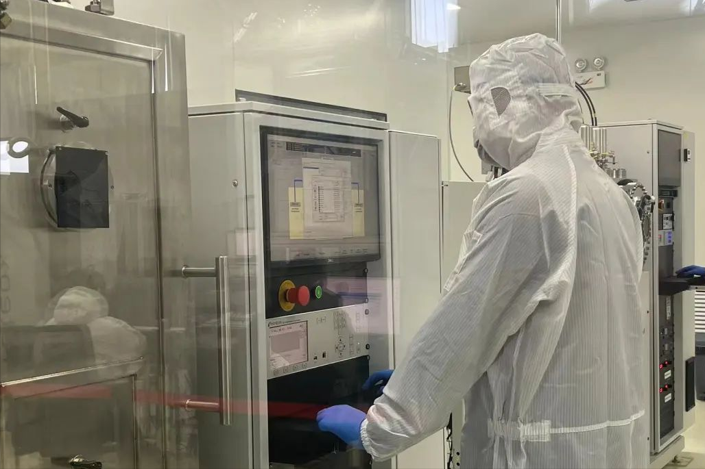 芯片|欧洲3300亿打造芯片后，我国也不隐藏了，国产量子芯片即将面世