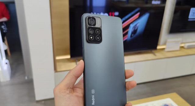 红米手机|红米Note12Pro曝光,12+1TB,红米首款使用智窗副屏的手机