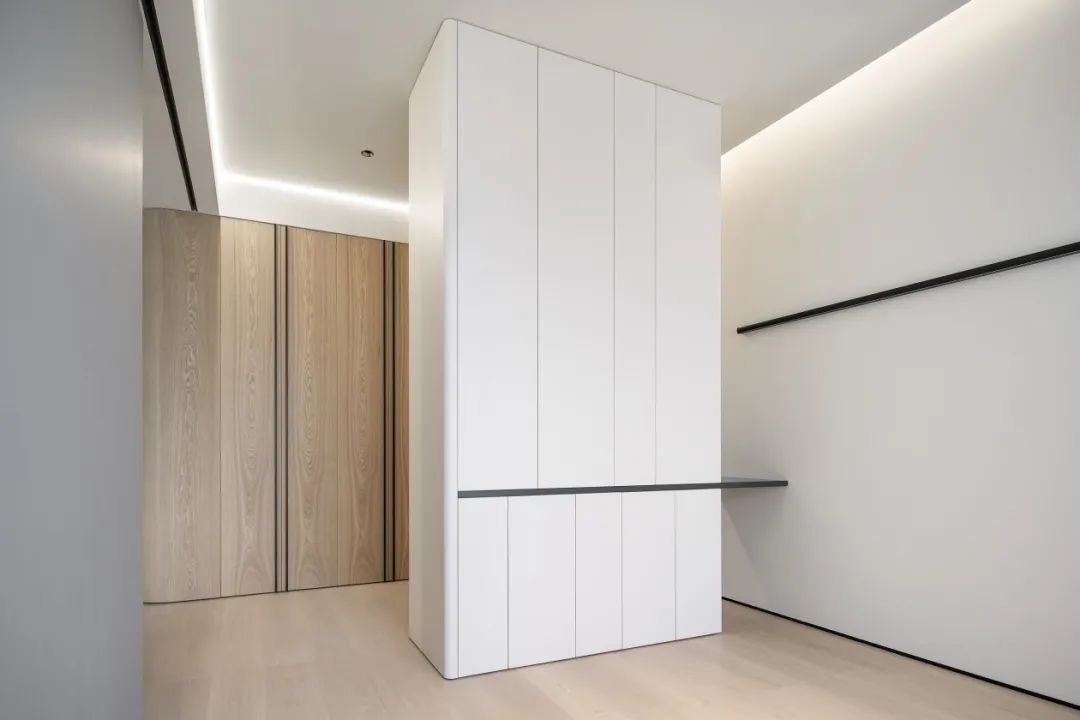 看完这个140m2的「家徒四壁风」,我想把家里拆了重装了!