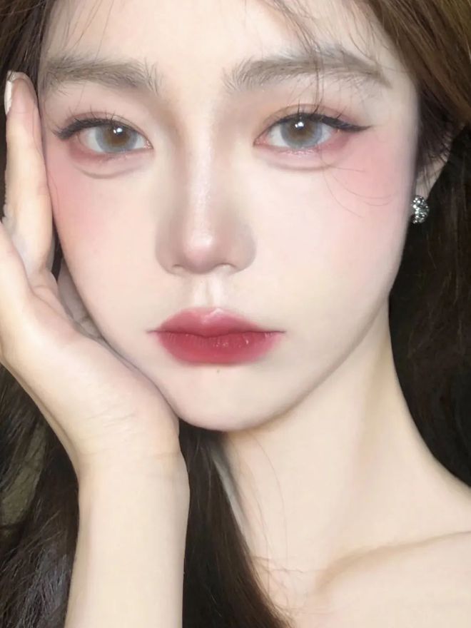 小红书 当鲜花拥有生命，她们会化什么妆？