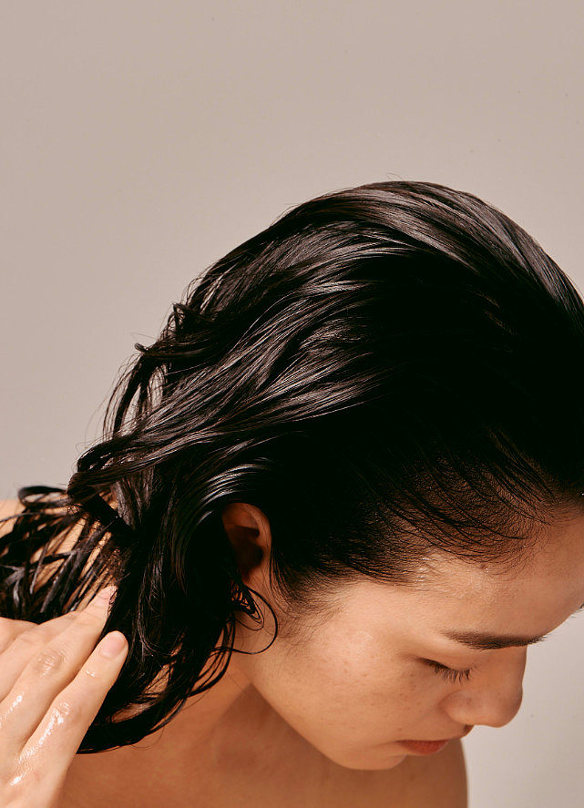 维生素b12|头发大把的掉!那是身体需要补充这些了!