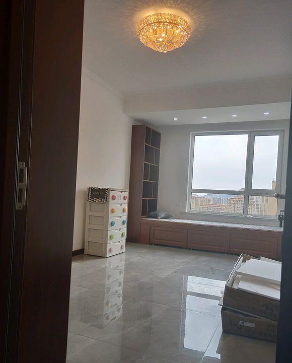 兄妹二人给父母筹备养老房，一个买房一个装修，简装效果也有爱！