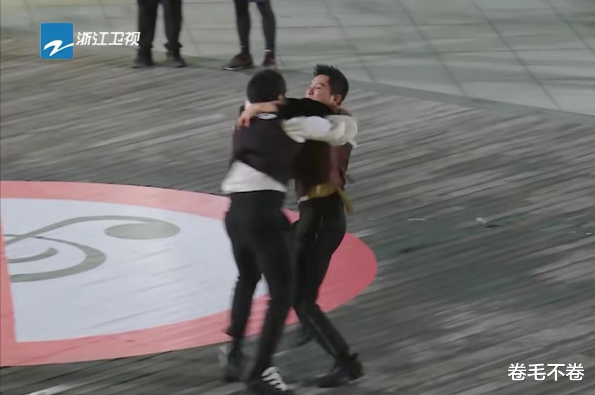 奔跑吧兄弟|烧饼的“无能”，让一直换人的《跑男》找到了新方向