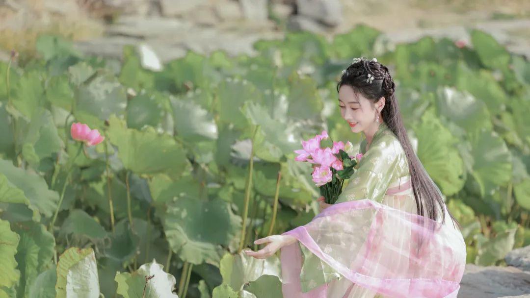 宣璐|宣璐身穿古风造型，仙气飘飘的气质形象，简直太让人陶醉了