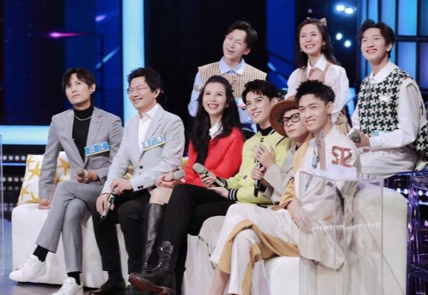 你好星期六|2022年元旦《你好星期六》首播，糟网友吐槽，官方是否尴尬？