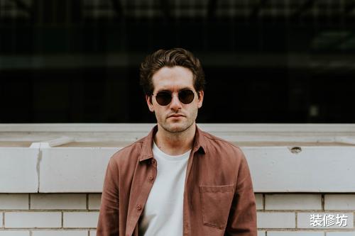 袜子|“油腻大叔”标准公布，过了35岁的男人，对照这4个特征检查一下