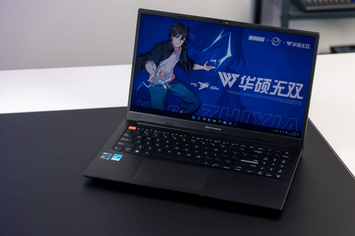 华硕|2.8K 120Hz OLED 华硕好屏加持，华硕无双领航旗舰级高性能轻薄本