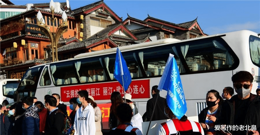 旅行社|老年旅行团每次行程不过几百元，旅行社是如何实现盈利的？