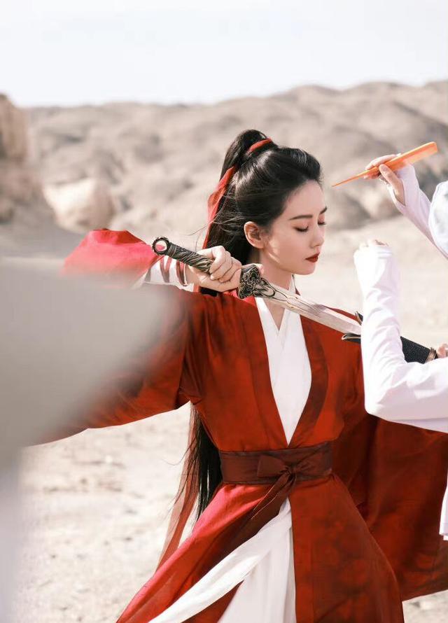 刘诗诗|刘诗诗粉丝情绪爆发！微吧和官网宣布暂停营业，工作室发长文回应