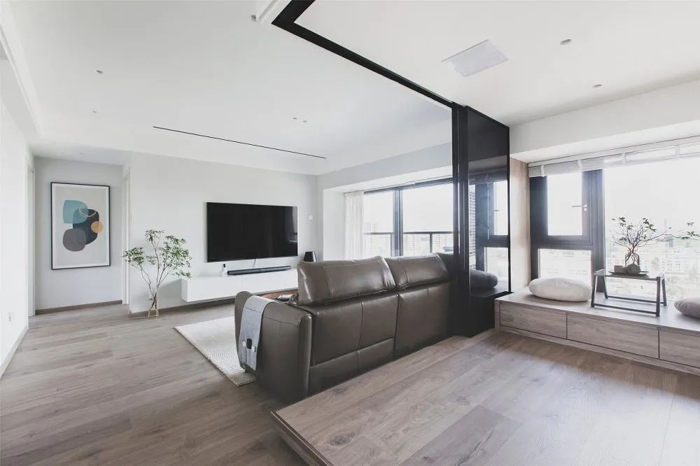 菡萏怡景装饰 | 114平三居室,把次卧的墙拆掉,造一个开放式的自在空间!