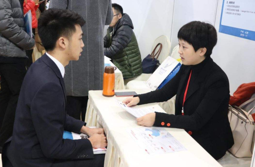 高校|百无一用是书生？一张“同学现状表”，揭露了985同学的高配人生