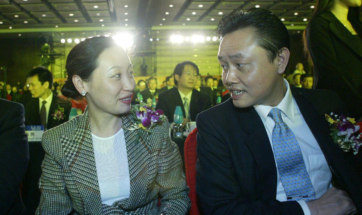 张近东|终于明白张近东为什么会输给刘强东了，而且还败得那么惨！