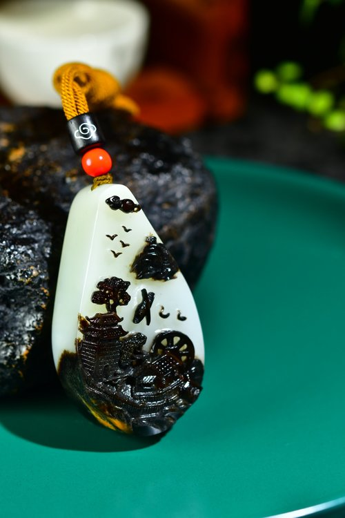 玉雕|盛世和田玉:方寸间琢千秋,善用皮色绘出绝美意境