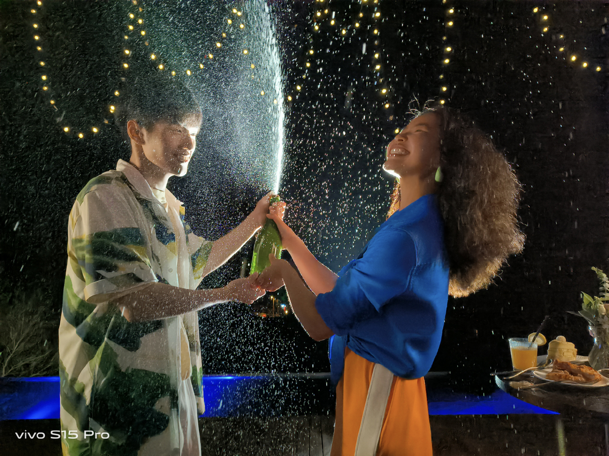 英伟达|vivo S15 Pro影像评测：旗舰级水准，一键直出质感大片