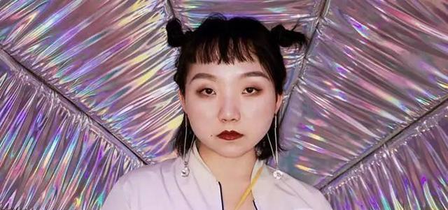 辣目洋子|辣目洋子疑把同事礼物挂二手平台，被网友吐槽，人设又崩了？