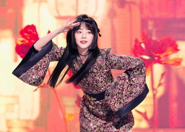 谭松韵|100分钟节目容不下谭松韵62秒的舞蹈？王牌该骂的不仅仅是吴彤