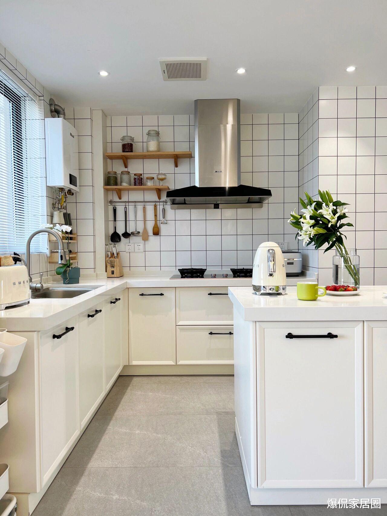 水槽|水槽周边发霉怎么办？不用换玻璃胶，教你正确方法，霉斑自动消失