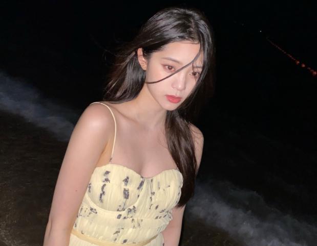 欧阳娜娜|台媒点名欧阳、吴奇隆等人，表态“只有一个中国”，是投诚舔大陆