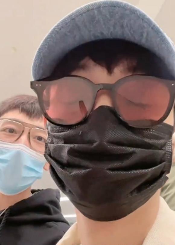 秦霄贤|德云社秦霄贤助理发布Vlog，引发粉丝热议，为了成功老秦没少努力