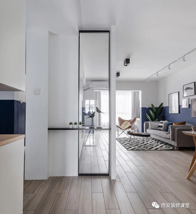 入户玄关保证光线又不遮挡视线?