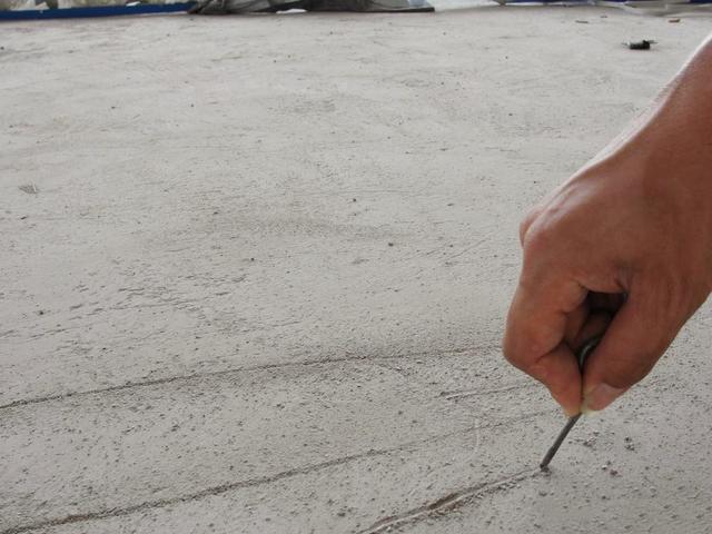 装修刚开始就看到满屋黄黄绿绿的墙固地固,证明你要交智商税了