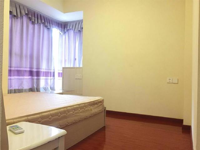 媳妇非要买二手房,但装修设计没啥特色,朋友说至少省了10万