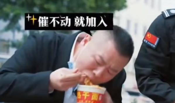 岳云鹏|岳云鹏在综艺里的表现：笑别人身高，说素人工作十年还坐公交