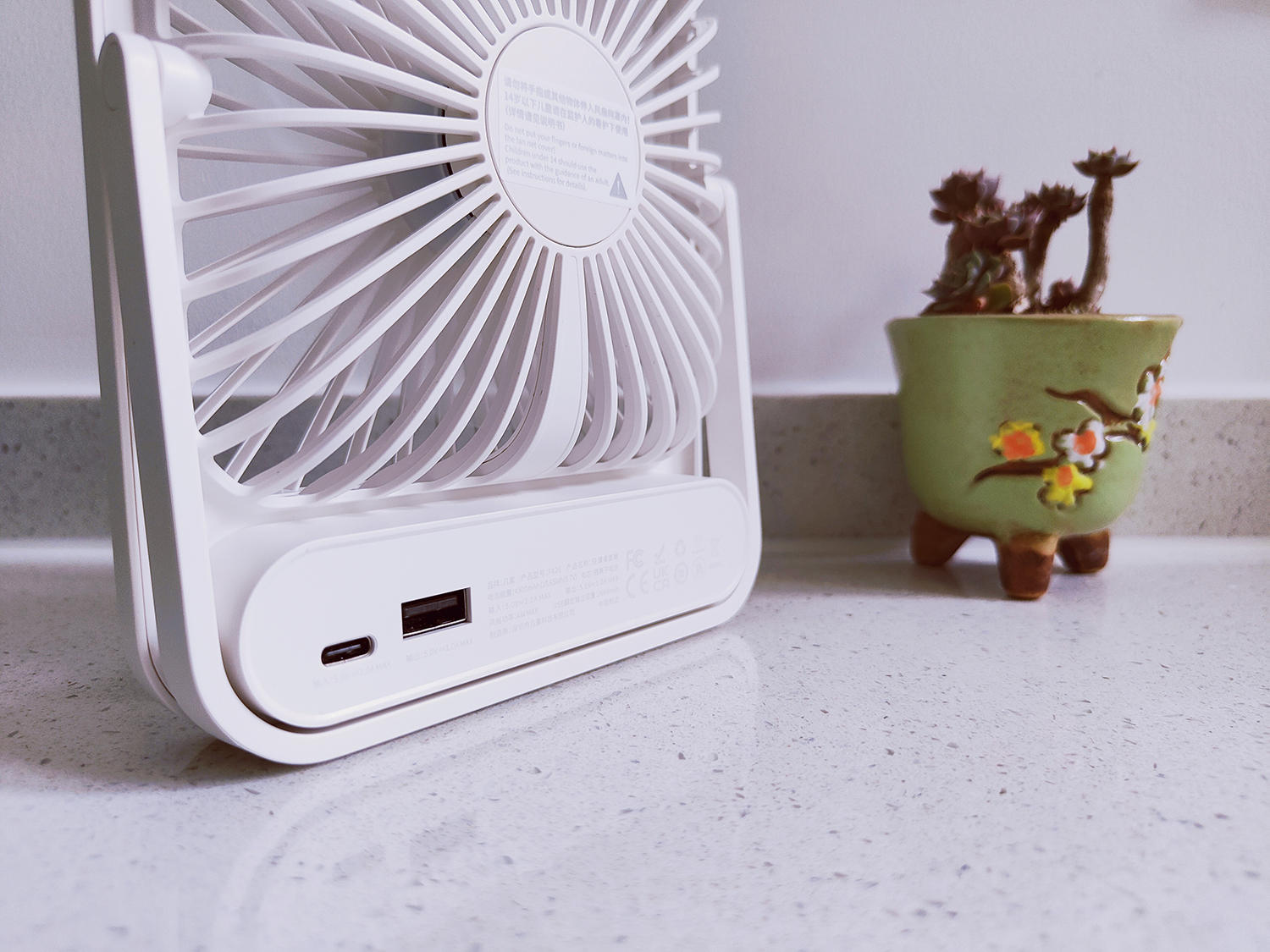 夏日炎炎,有你微风习习,几素轻薄桌面扇体验