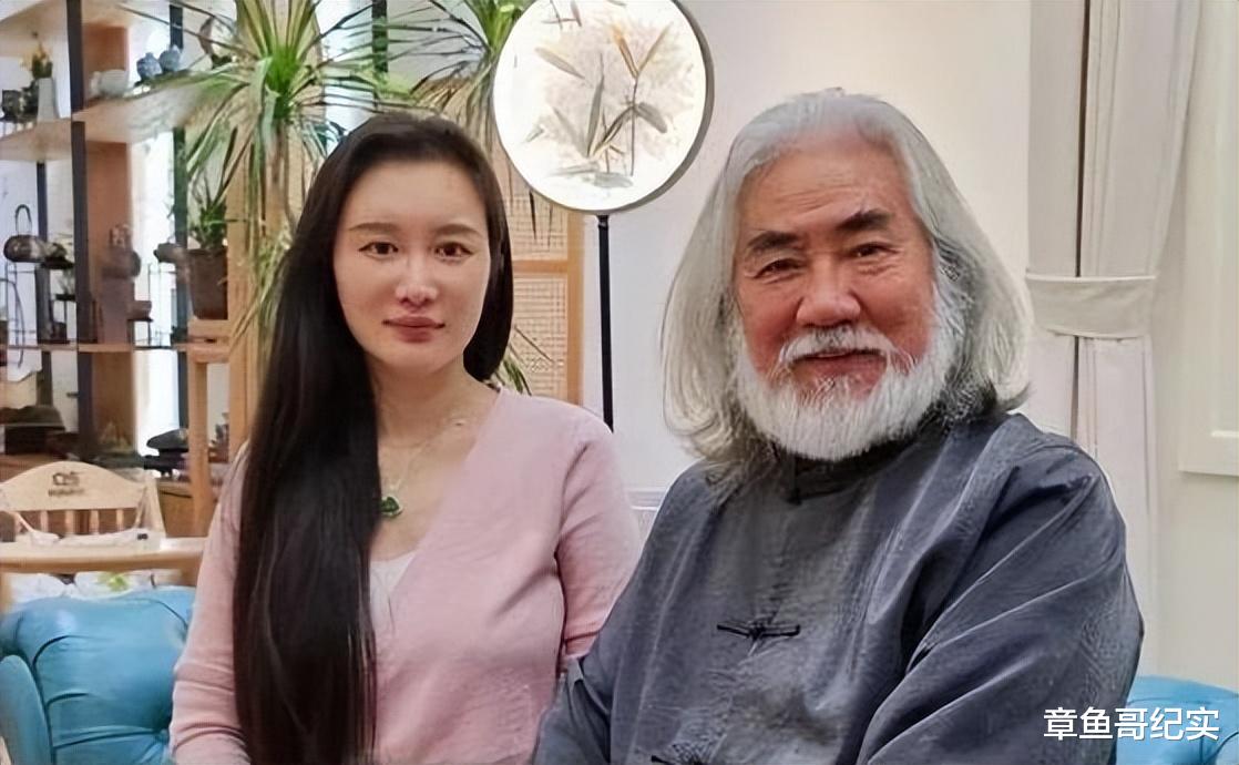 张纪中|张纪中怒怼网友:老夫懂爱情,喜欢花姑娘,娶小娇妻说明有才华