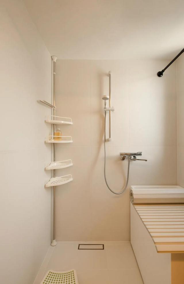 50㎡一字户型,逆袭两居室,独立厨房+办公区+浴缸全都有,真赞!