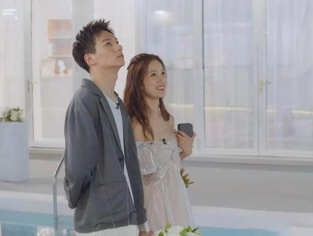 宋智雅|越来越野的恋爱综艺,太辣眼睛了