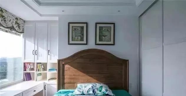 98平小三室，客厅丰富漂亮极了，餐厅最实用，打满柜子！