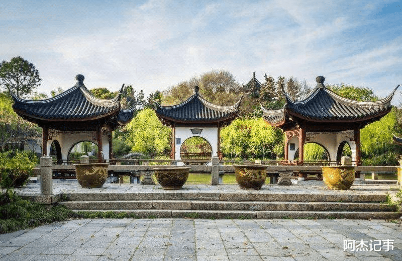 上海市|上海免费景点之一，拥有三百年历史的古桥，是自然和人文完美融合的景观