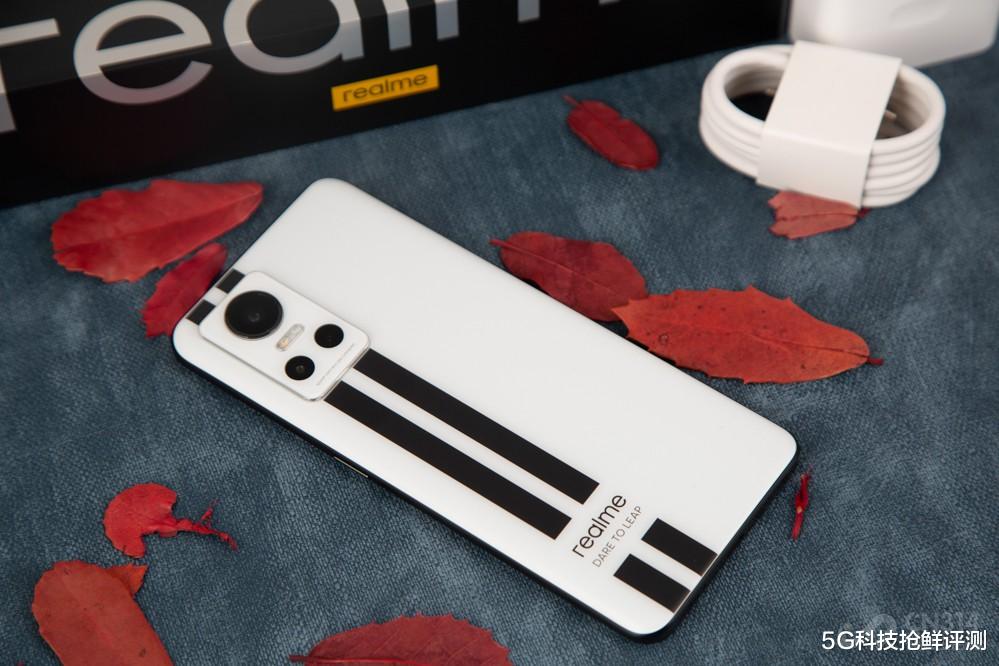 红米手机|2500元内的最佳答案 Redmi K50和真我GT Neo3怎么选？